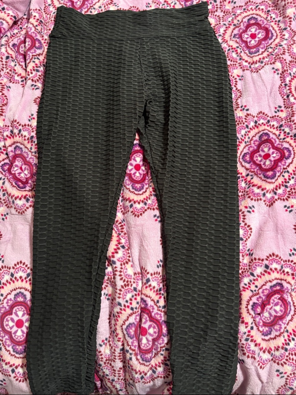 Women’s viral accentuating the backside Textured High-Waist Leggings - Black